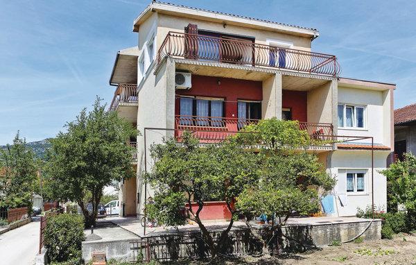 Apartmani Ljubica Kaštela エクステリア 写真