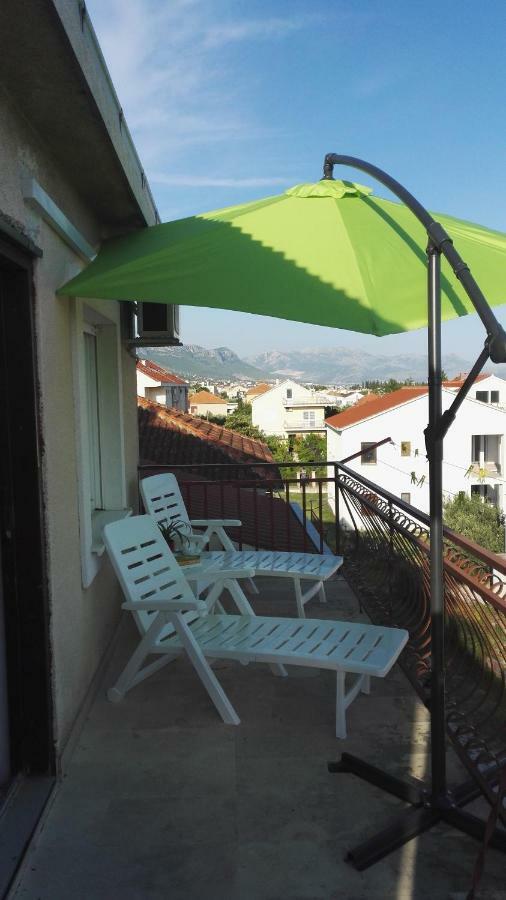 Apartmani Ljubica Kaštela エクステリア 写真