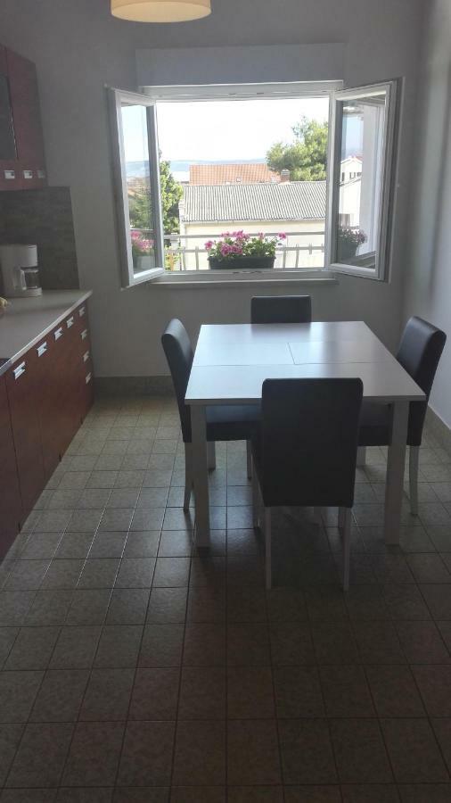 Apartmani Ljubica Kaštela エクステリア 写真