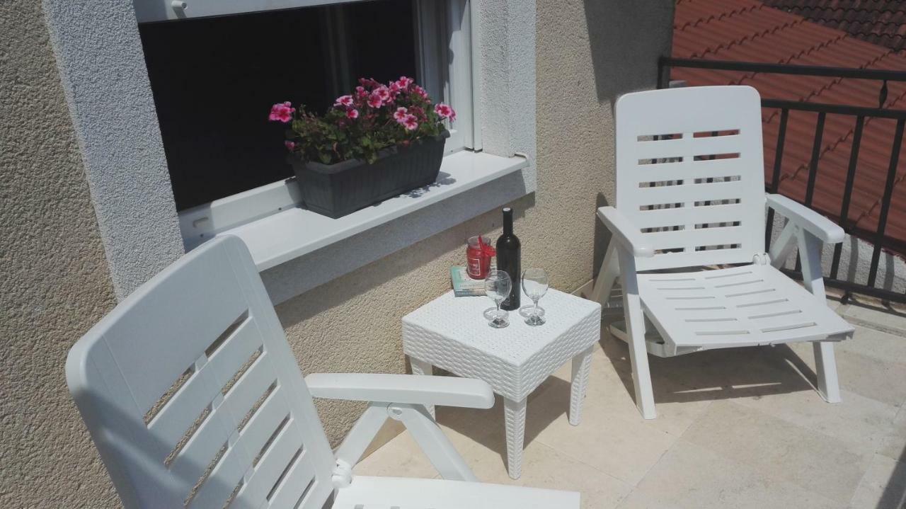 Apartmani Ljubica Kaštela エクステリア 写真