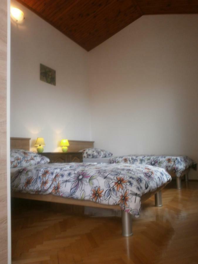 Apartmani Ljubica Kaštela エクステリア 写真